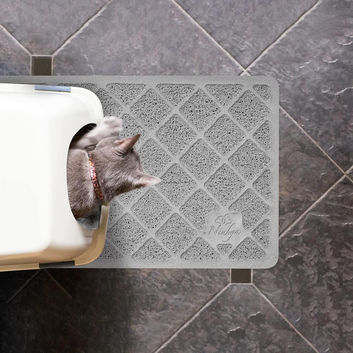 Premium Cat Litter Mat, Litter Box Mat with Non-Slip and Waterproof Backing, Litter Trapping Mat Soft on Kitty Paws and Easy to Clean, Cat Mat Traps Litter from Box